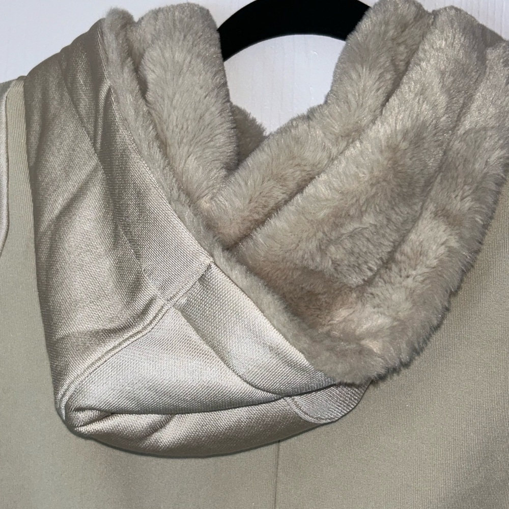 NWOT athleta triumph sweater tunic - Picture 9 of 9